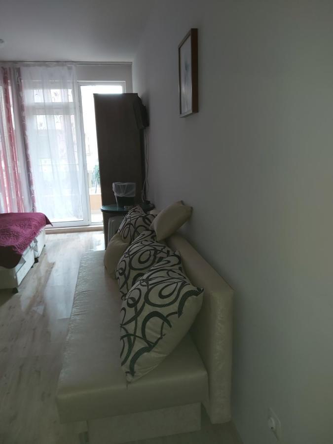 Апартамент Жанет Apartment Поморие Екстериор снимка