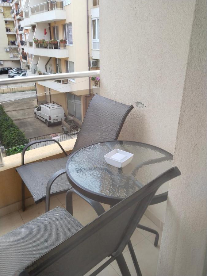 Апартамент Жанет Apartment Поморие Екстериор снимка