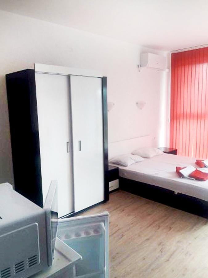 Апартамент Жанет Apartment Поморие Екстериор снимка