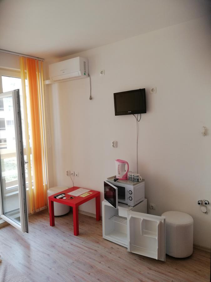 Апартамент Жанет Apartment Поморие Екстериор снимка