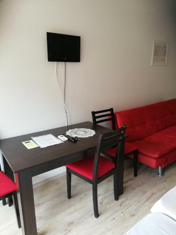 Апартамент Жанет Apartment Поморие Екстериор снимка